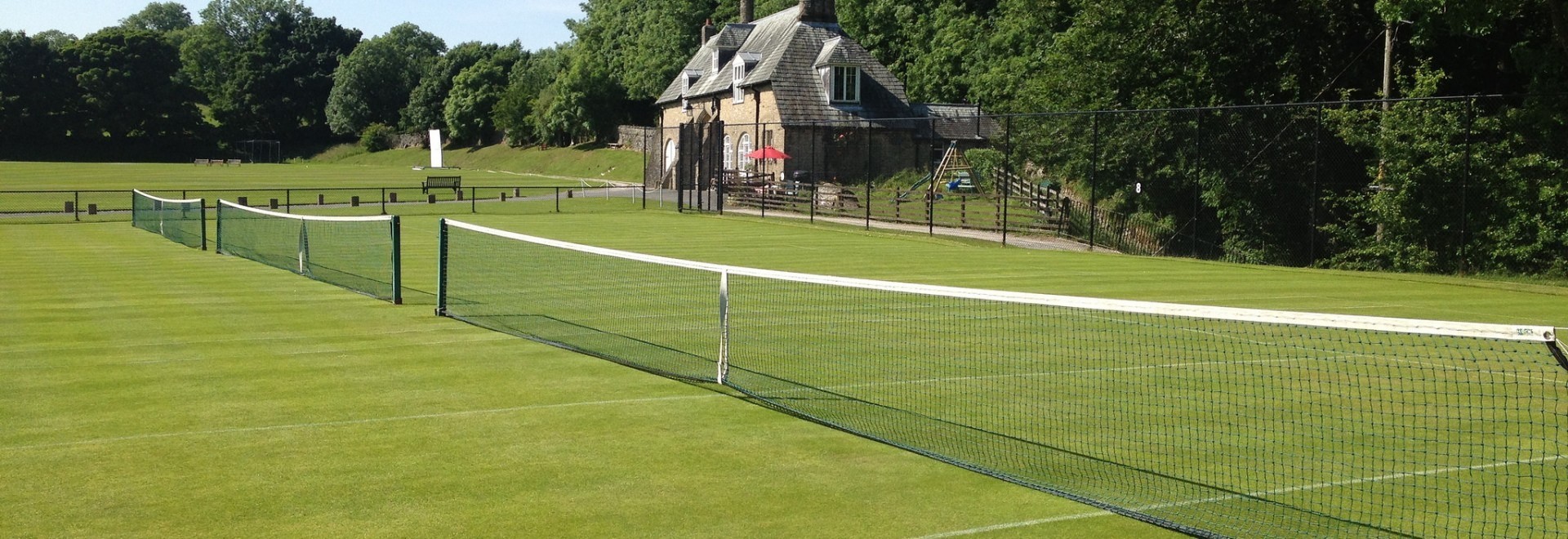 Tennis Vacations and Holidays in England - Book tennis resorts and tennis camps in England